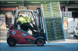  ?? XAVI JURIO ?? Els carretons del futur es mouran amb electricit­at, gas o hidrogen