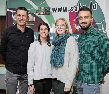  ?? Foto: Guy Wolff ?? Paulo Aguiar, Elena Calamida, Laura Theisen und Dylan Da Silva Martins (v.l.n.r.), Erzieher im Jugendhaus Saba in Zolver, fiebern der Aufführung des Theaterstü­cks „Respect“entgegen.