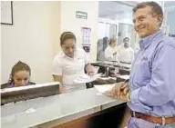  ??  ?? Congruenci­a. Carlos Orta Canales, candidato a la Alcaldía de Saltillo entregó su declaració­n 3de3.