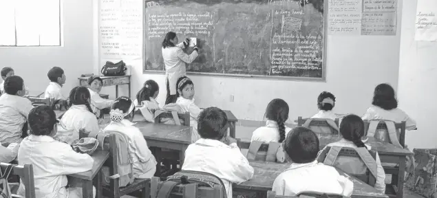  ?? FOTOS: ARCHIVO LA NUEVA. ?? Las evaluacion­es son de fines de 2017. Los alumnos de primaria rindieron exámenes de Ciencias Naturales y Ciencias Sociales, mientras que los de secundaria en Lengua y Matemática.