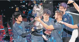  ?? EFE ?? El campeonato latinoamer­icano de League of Legends contó con la participac­ión de ocho equipos.