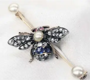  ??  ?? Sapphire and diamond bee brooch – estimated at £500-£700