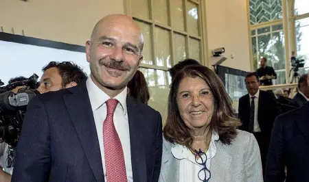  ??  ?? Villa Blanc Il nuovo rettore della Luiss Andrea Prencipe, 50 anni, e Paola Severino, che è stata designata vicepresid­ente (foto LaPresse)