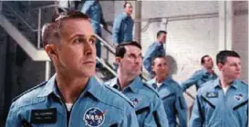  ??  ?? DE PELÍCULA Ryan Gosling interpreta a Neil Armstrong en First Man, película que se estrena en España en noviembre y que ya aspira a los Oscar.