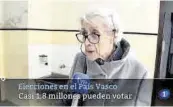  ?? ?? Dama votant de 90 anys (TVE1).