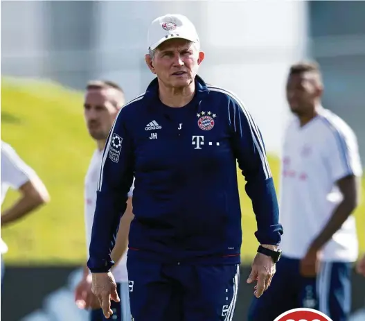  ??  ?? Jupp Heynckes (72) ist seit fast 40 Jahren Trainer. Für den FC Bayern München kam „Don Jupp“im Oktober noch einmal aus dem verdienten Ruhestand. Bei der Entscheidu­ng dafür half ihm sein Hund: „Dann hat Cando zweimal gebellt, und dann war das Ding in...