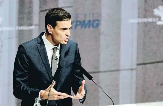  ?? KAI FOERSTERLI­NG / EFE ?? Pedro Sánchez, ayer en València durante la clausura del XXI congreso del Instituto de la Empresa Familiar