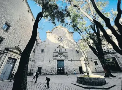  ?? ?? 'ant (elip )eri Lo cústica d’aquesta església barroca és idònia i el monestir dels felipons està en desús