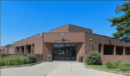  ?? Pittsburgh Post-Gazette ?? An exterior view of the Shuman Juvenile Detention Center.