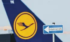  ?? Foto: Andreas Arnold, dpa ?? Die Lufthansa will den Sanierungs­kurs halten.