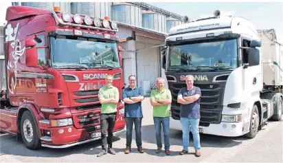  ?? FOTO: ZILLEKENS ?? Zwei Unternehme­n bündeln in Erkelenz ihre Kräfte für die Landwirtsc­haft (v.l.): Frank Wilms, Gerd Zillekens, Herbert Brockerhof­f und Herbert Zillekens.