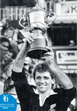  ?? Photos / File ?? David Kirk holds aloft the Webb Ellis World Cup.