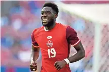  ?? ?? el delantero Alphonso Davies durante el partido de ayer contra Trinidad y Tobago