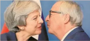  ?? REUTERS ?? Theresa May y Jean-Claude Juncker, en una reunión en Bruselas