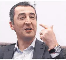  ??  ?? „Rechtspopu­listen sind doch keine Patrioten“, sagt Cem Özdemir