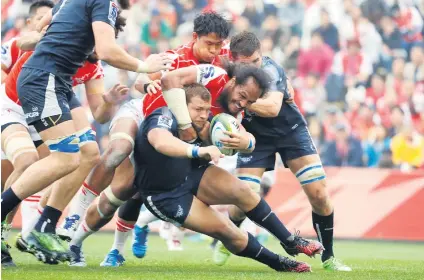  ?? Picture: Gallo Images ?? SQUEEZED OUT. The Bulls suffered their first-ever defeat against the Sunwolves at Prince Chichibu Memorial Ground on Saturday.