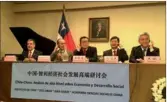  ?? CHANG JUN / CHINA DAILY ?? Chinese and Chilean scholars hold a conference on how scholars can provide leaders with better advice on Wednesday in Santiago.