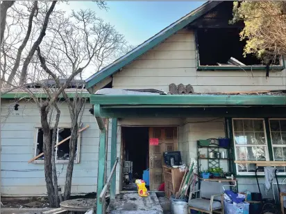  ?? PHOTOS BY MICHAEL WEBER — ENTERPRISE-RECORD ?? The residence at Church in the Barn is seen with a window blackened by smoke from a fire on Jan. 30, in Oroville.