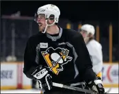  ?? THE CANADIAN PRESS/AP, MARK HUMPHREY ?? Pittsburgh Penguins centre Sidney Crosby practices in Nashville, Tenn., on June 4, 2017. Sidney Crosby put on a show in Game 5 of the Stanley Cup final, but his brilliant night was overshadow­ed by some out-of-character behaviour.