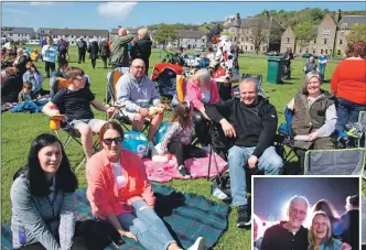  ?? KC_C19coronat­ion03_23_kinloch-green-picnic ?? Family and friends gathered on Kinloch Green for Campbeltow­n Community Council’s coronation picnic.