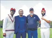  ??  ?? (Left) Former India pacer Balwinder Singh Sandhu (extreme left), with the crew of the movie made on the 1983 World Cup-winning India team, outside Glasgow station. (Right) Former Windies opening batsman Gordon Greenidge with son Carl, who plays him, Sandhu and Ammy Virk, who plays the bowler. HT PHOTOS