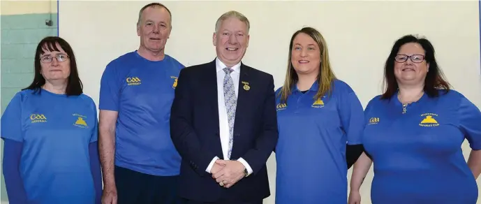  ??  ?? Handballer­s with Joe Masterson President Handball Assocation, Katherina Bagnall , Johnny Kelly, Deborah Mullen and Maria Levins at the Handball Exhibition at St Mary’s Diocesan School