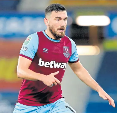  ??  ?? ALBION BOUND: Scotland internatio­nal Robert Snodgrass is set to join West Brom from West Ham on a free transfer.