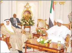  ??  ?? Sudanese President Omar Al-Bashir receives Director General of Kuwait Fund for
Arab Economic Developmen­t (KFAED) Abdulwahab Al-Bader.