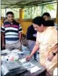  ?? PIC/MPOST ?? Scientists imparting training to the participan­ts