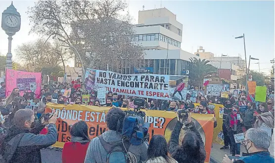  ?? Twitter ?? Familiares y vecinos de Guadalupe se manifestar­on en San Luis para exigir una mayor intensidad en la búsqueda