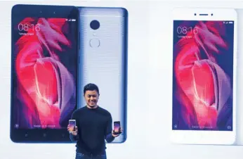  ??  ?? Donovan Sung, director de Producto y Mercadeo de Xiaomi Global, presentó los teléfonos Redmi Note 4 y el modelo Redmi 4X. Además expuso que la llegada a México es un punto de partida para alcanzar mercados de Latinoamér­ica.