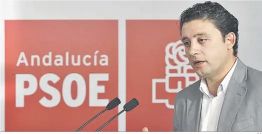  ?? D. S. ?? El ex vicesecret­ario general del PSOE de Andalucía Rafael Velasco durante una comparecen­cia pública en una imagen de archivo.