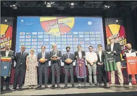  ?? FOTO: FCBQ ?? Representa­ntes de los equipos ACB y personalid­ades en el acto de presentaci­ón