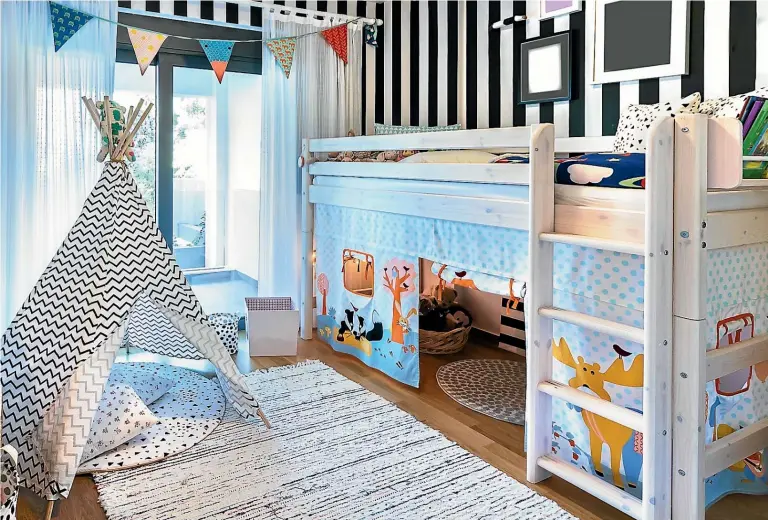  ??  ?? Kids love nooks that create a special feeling of secrecy, surprise and intrigue.
