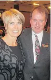  ??  ?? Bonnie MacRae and Air Canada’s Gary MacRae