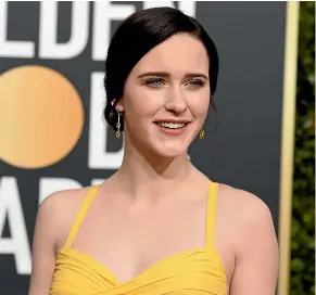  ??  ?? Actress Rachel Brosnahan went with an updo for the Golden Globes but her natural-looking long bob is set to be the style of 2019.