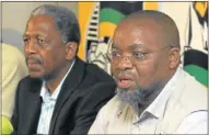  ?? Picture by Robert Tshabalala ?? NO COMMENT: ANC treasurer Mathew Phosa and secretaryg­eneral Gwede Mantashe at Luthuli House.