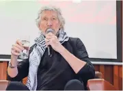  ??  ?? Roger Waters comentó “jódete Zuckerberg” durante un evento a favor de Julian Assange, el fundador de Wikileaks