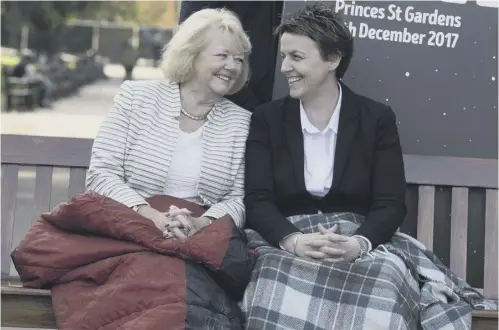  ??  ?? 0 Hearts chief executive Ann Budge and Hibs counterpar­t Leeann Dempster pictured at Social Bite’s Sleep in the Park initiative in 2017.