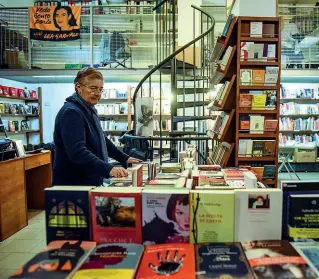  ?? (Furlan) ?? Via Calvi La Libreria delle Donne è nata in via Dogana, con una sola vetrina. Nel 2001 si è trasferita, ampliando spazi e attività