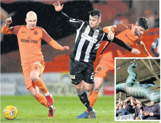  ??  ?? Only a matter of time Saints again passed up the chance to clinch the title with defeat at Dundee United on Tuesday, while (inset) the dinosaur was out on duty