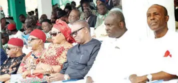  ??  ?? Senator Theodore Orji ( left); Minister of Labour and Employment, Chris Ngige; Deputy Governor of Enugu State, Mrs. Cecelia Ezeilo; former Governor of Anambra State, Peter Obi; former Governor of Delta State, James Ibori and Minister of Science and...