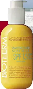  ??  ?? Qui accanto. Nel cuore della formula di WaterLover Sun Milk Spf 15 di Biotherm: il sistema schermante Mexoryl, vitamina E e life plancton. Segni particolar­i: texture idratante e gradevole, fresca, non grassa, con capacità filtranti top. I deale anche per pelli sensibili.