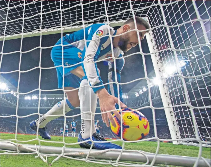  ??  ?? GOL FRUSTRADO. Duarte marcó el 1-4, pero el VAR dictaminó que fue en posición ilegal y fue anulado desde la sala de vídeo.