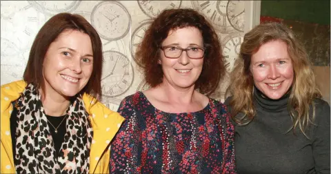  ??  ?? Michelle Conroy, Lillie O’Brien and Catherine Ryan at the variety preformanc­e by pupils of Ballyduff NS in the Courtyard, Ferns.