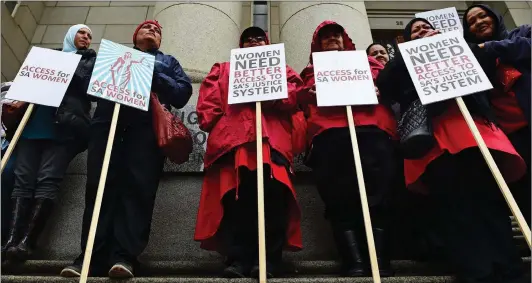  ?? Picture: David Ritchie/African News Agency (ANA) ?? ‘GIVE US A BETTER DEAL’: Women picket outside the Western Cape High Court in this file photo last year, while a class action trial takes place inside to have Muslim marriages declared legally valid in South Africa. There’s a global mobilisati­on for the...