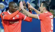  ??  ?? Khouma El Babacar e (sulla destra) Nikola Kalinic Tutti e due hanno messo la firma nella rimonta contro la Lazio di sabato scorso