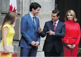  ?? REBECCA BLACKWELL / THE ASSOCIATED PRESS ?? Justin Trudeau and Sophie Grégoire Trudeau, left, visit with Mexican President Enrique Pena Nieto and wife Angelica Rivera in Mexico City on Thursday.