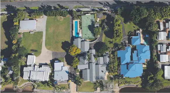  ?? Picture: SUPPLIED ?? The three-residence Terry Morris compound at Carrara will be overlooked by an apartment complex.