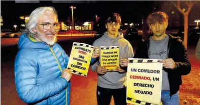  ?? JAIME GALINDO ?? Los residentes del colegio mayor Pedro Cerbuna realizaron una protesta en enero al quedarse sin comedor.